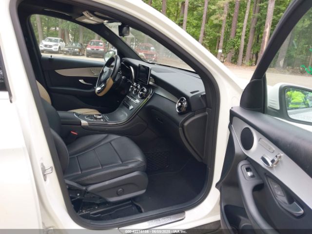 WDC0G4KB8KF669144 Mercedes-Benz Glc 300 4matic