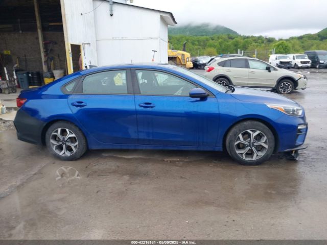 3KPF24AD8KE105862 KIA Forte Lxs