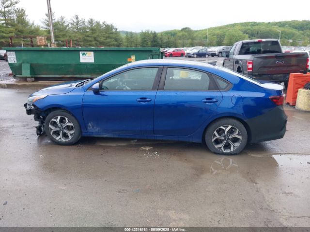 3KPF24AD8KE105862 KIA Forte Lxs
