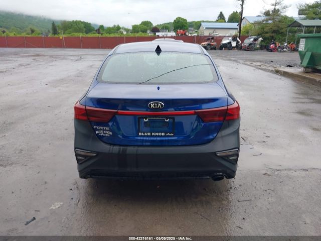 3KPF24AD8KE105862 KIA Forte Lxs