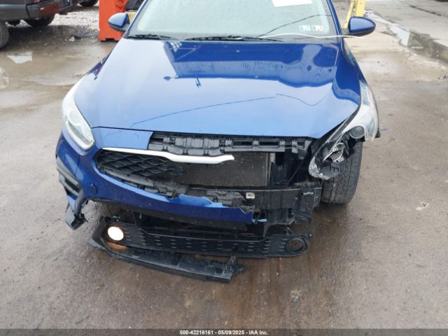 3KPF24AD8KE105862 KIA Forte Lxs