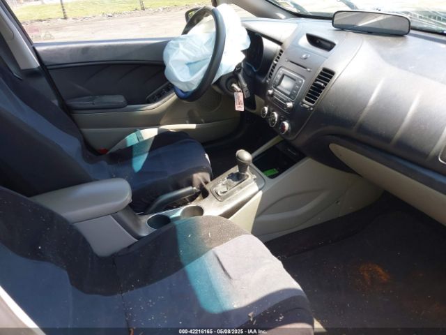 KNAFK4A6XG5518075 KIA FORTE LX