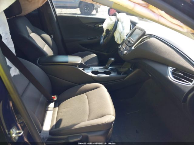 1G1ZD5ST0JF112370 Chevrolet MALIBU LT