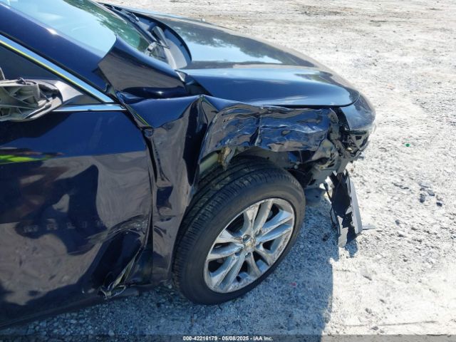 1G1ZD5ST0JF112370 Chevrolet MALIBU LT