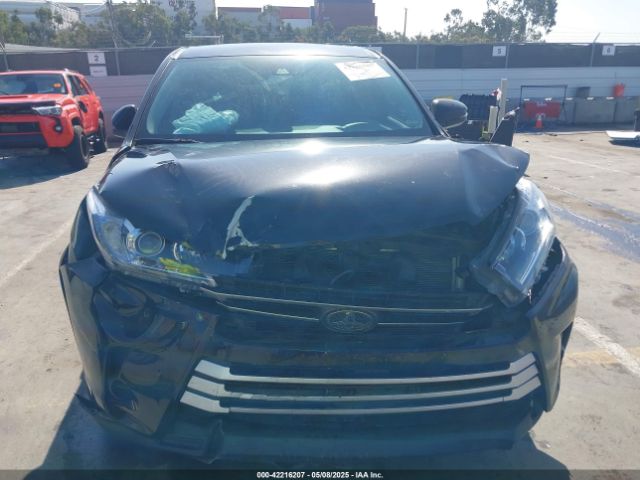 5TDZZRFH3JS252287 Toyota Highlander Le