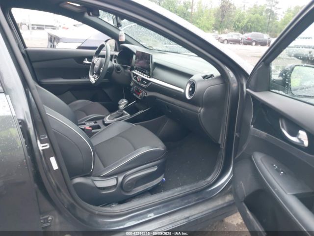 3KPF54AD9PE532899 KIA Forte Gt-line