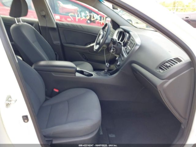 KNAGM4A7XF5579190 KIA Optima Lx