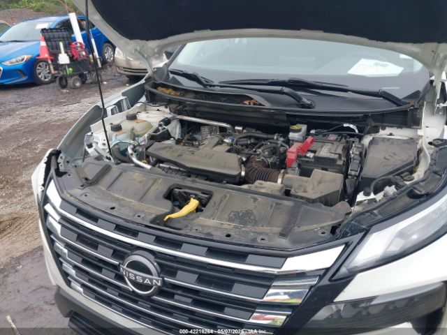 5N1BT3AA4RC681960 Nissan Rogue S Fwd