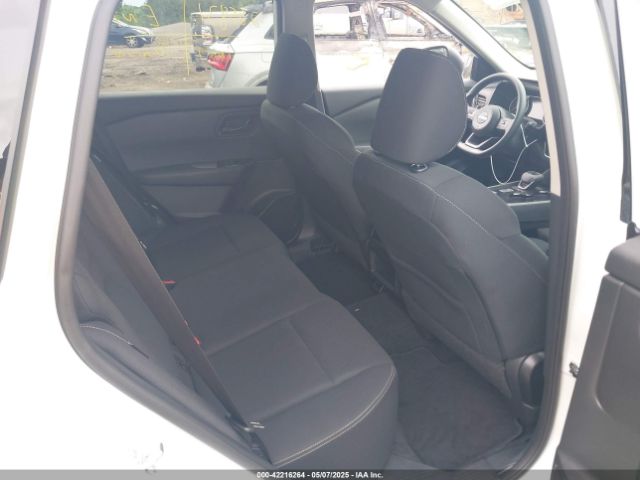 5N1BT3AA4RC681960 Nissan Rogue S Fwd