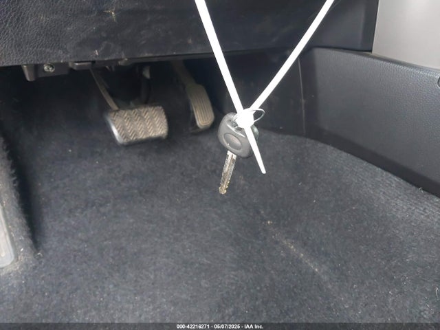 2T3ZFREV4JW449497 Toyota RAV4 LE