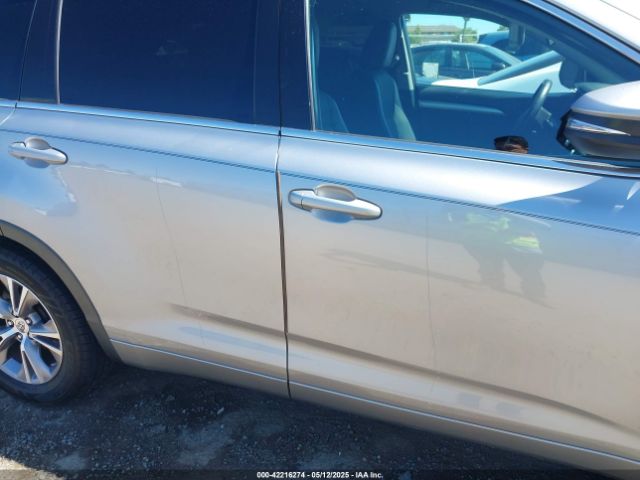 5TDBKRFH3FS199832 Toyota Highlander Le Plus V6