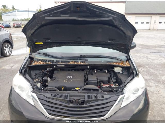 5TDKK3DC0ES487830 Toyota Sienna Le V6 8 Passenger