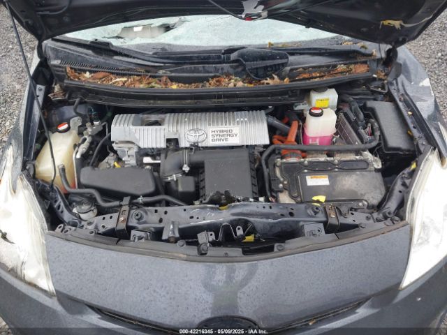 JTDKN3DU2F0439833 Toyota Prius Two