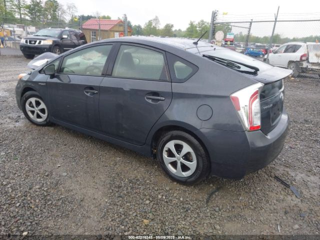 JTDKN3DU2F0439833 Toyota Prius Two