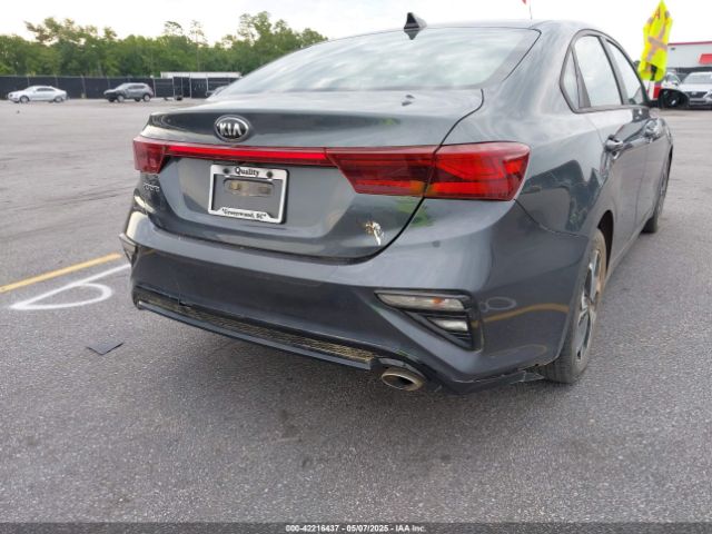3KPF24AD1ME346570 KIA Forte Lxs