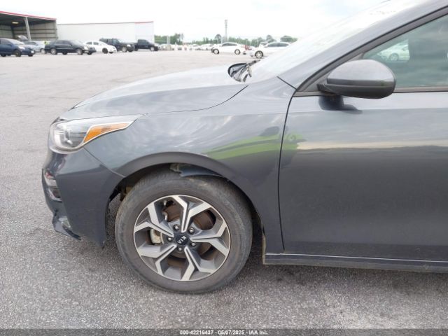 3KPF24AD1ME346570 KIA Forte Lxs
