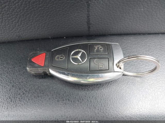 2013 MERCEDES-BENZ C 300 WDDGF8AB0DR256335 Photo 10