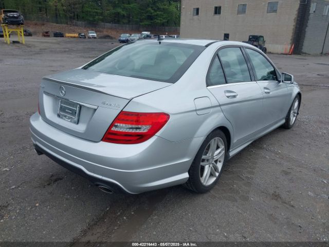 2013 MERCEDES-BENZ C 300 WDDGF8AB0DR256335 Photo 3