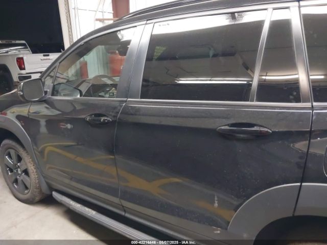 5FNYF6H81NB062109 Honda Pilot Awd Trailsport