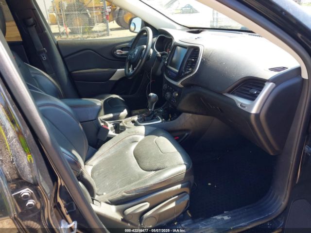 1C4PJMBXXJD572667 Jeep Cherokee Trailhawk 4x4
