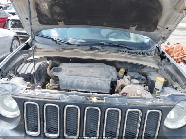 ZACCJBBTXFPB77915 Jeep Renegade Latitude