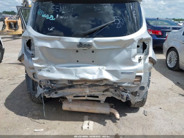 ZACCJBBTXFPB77915 Jeep Renegade Latitude