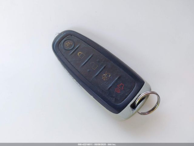 1FMCU0JX1EUE11061 Ford Escape Titanium