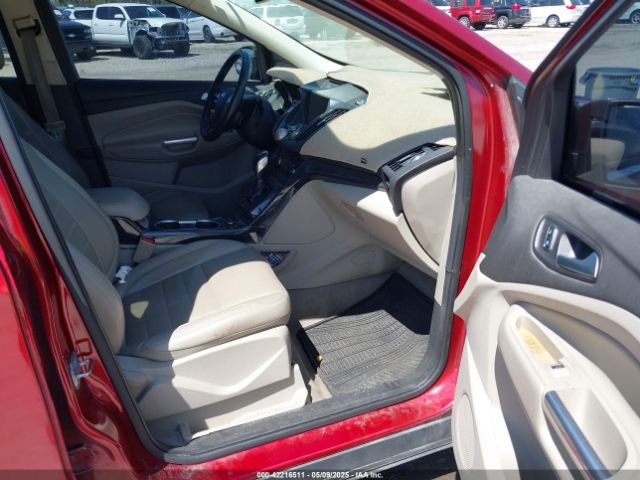 1FMCU0JX1EUE11061 Ford Escape Titanium