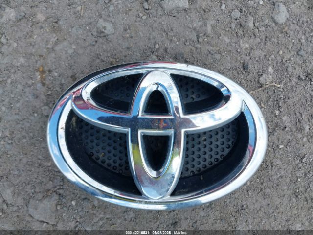 2T3ZFREV7FW175414 Toyota RAV4 LE