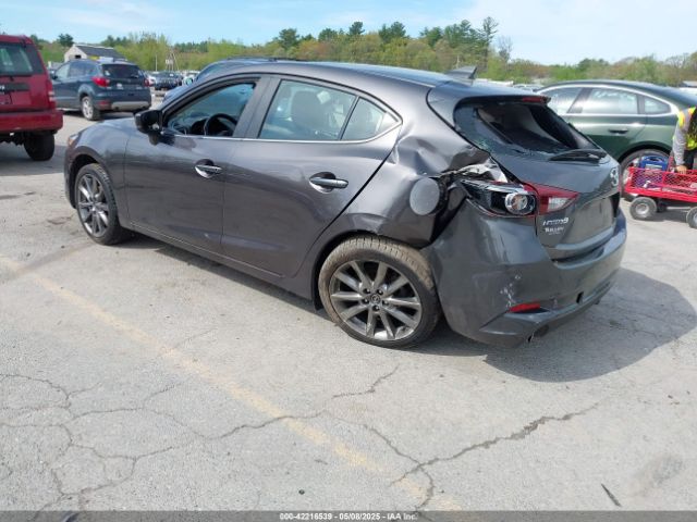 2018 MAZDA MAZDA3 3MZBN1M39JM192552 Photo 2