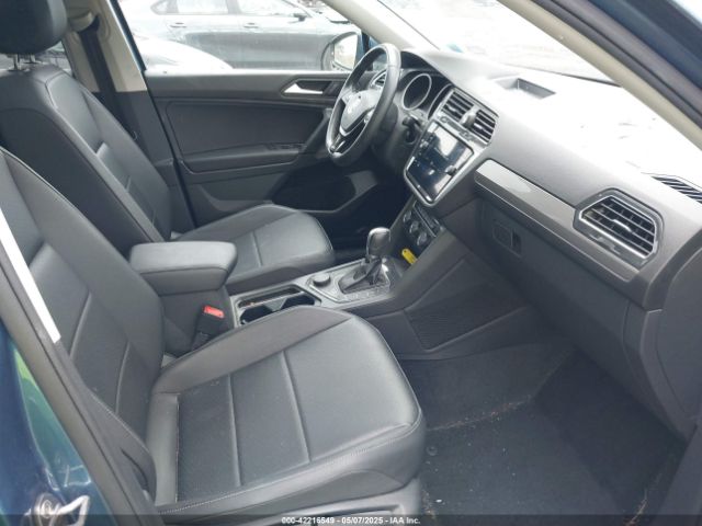 3VV2B7AXXKM152294 Volkswagen Tiguan 2.0t Se/2.0t Sel/2.0t Sel R-line/2.0t Sel R-line Black
