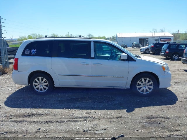 2C4RC1BGXER158745 Chrysler 2014