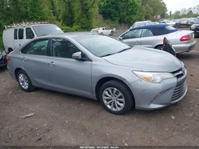 4T1BF1FKXHU767084 Toyota CAMRY LE