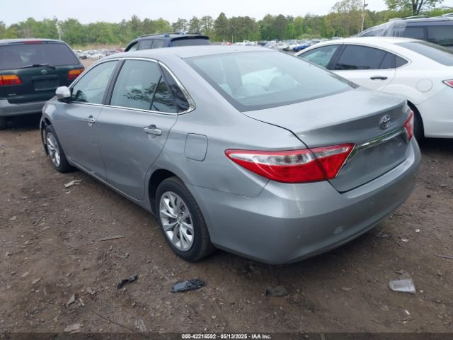 4T1BF1FKXHU767084 Toyota CAMRY LE