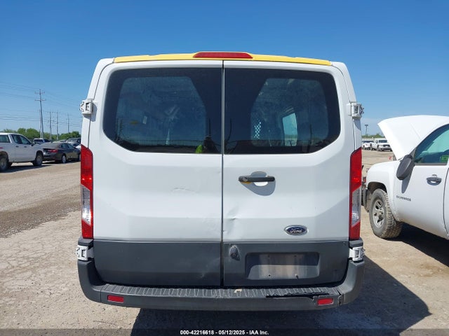 1FTYR1YM8JKA99033 Ford Transit-250