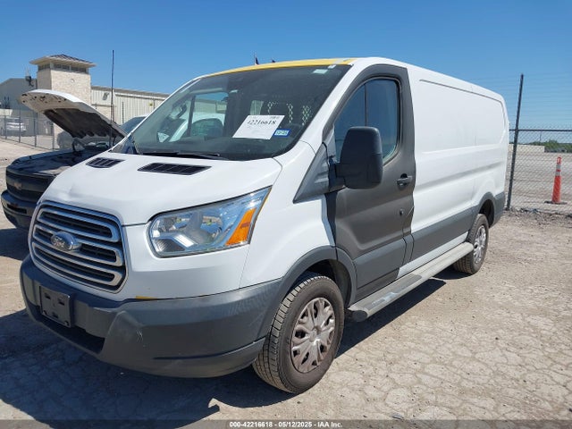 1FTYR1YM8JKA99033 Ford Transit-250
