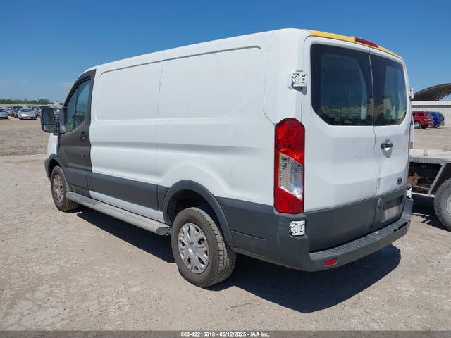 1FTYR1YM8JKA99033 Ford Transit-250