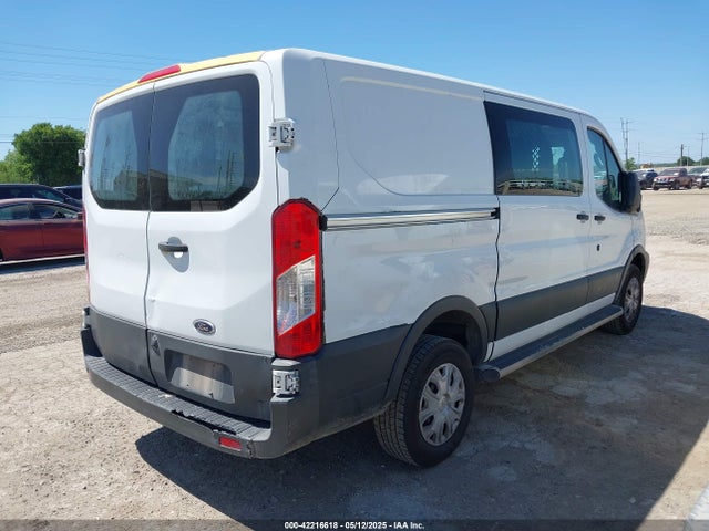 1FTYR1YM8JKA99033 Ford Transit-250