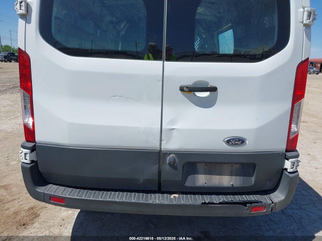 1FTYR1YM8JKA99033 Ford Transit-250