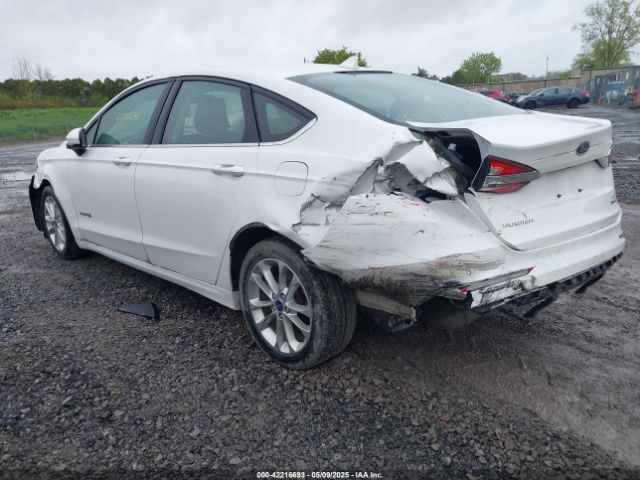 2019 FORD FUSION HYBRID 3FA6P0LU7KR106040 Photo 2