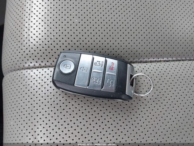 KNDMB5C13H6328499 KIA SEDONA LX