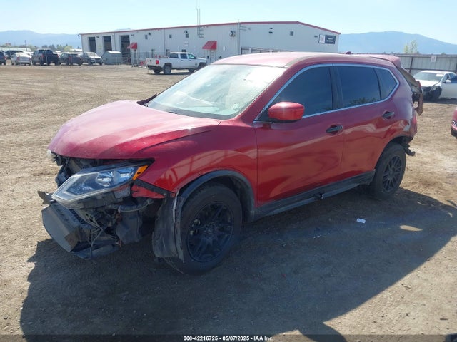 Nissan 2017 2017 JN8AT2MV6HW004256 Image 2
