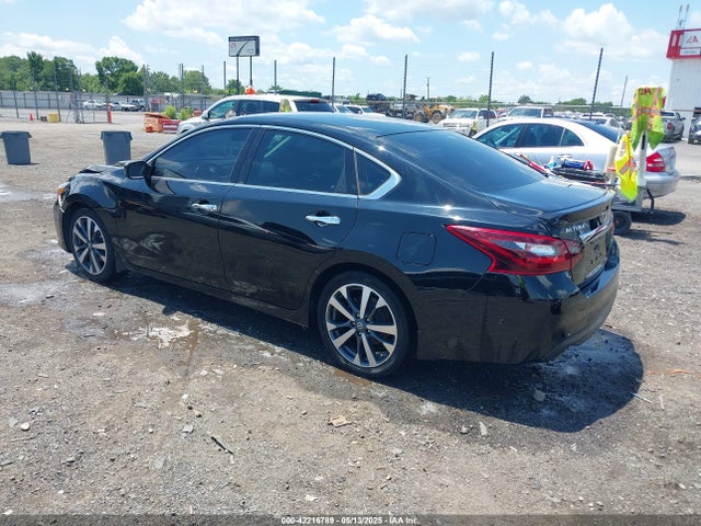 1N4AL3AP2HC487064 Nissan Altima 2.5 Sr