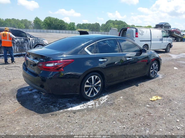 1N4AL3AP2HC487064 Nissan Altima 2.5 Sr