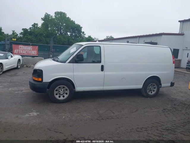 1GCSGAFX3E1163516 Chevrolet Express 1500 Work Van