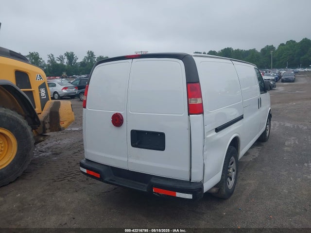 1GCSGAFX3E1163516 Chevrolet Express 1500 Work Van