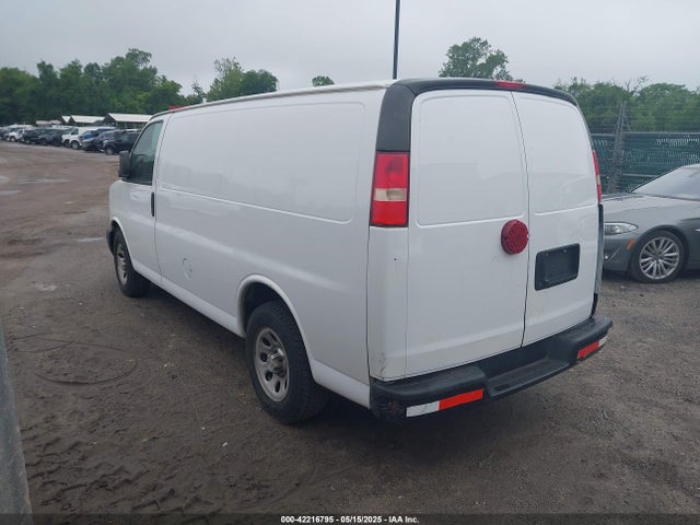 1GCSGAFX3E1163516 Chevrolet Express 1500 Work Van