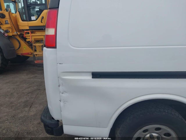 1GCSGAFX3E1163516 Chevrolet Express 1500 Work Van