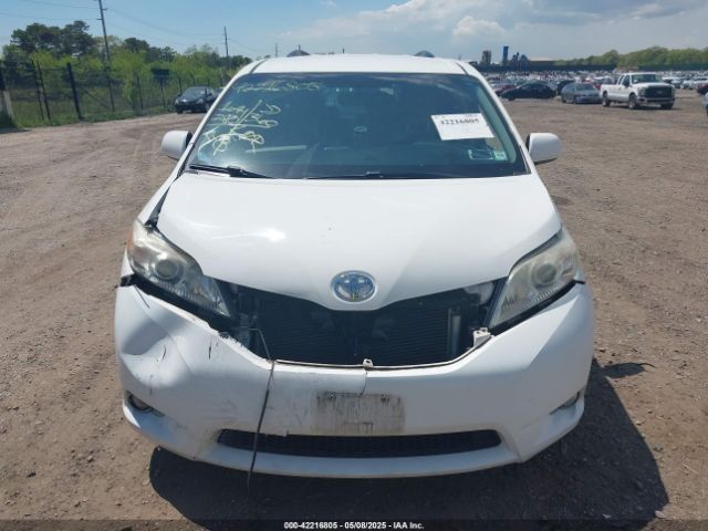 5TDKK3DC1FS599053 Toyota Sienna Le 8 Passenger