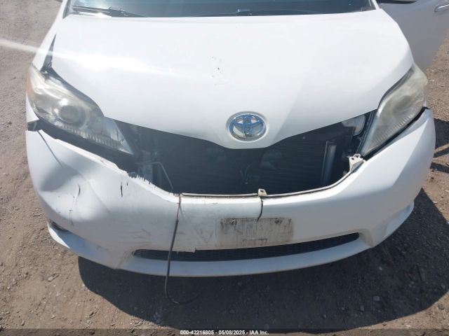 5TDKK3DC1FS599053 Toyota Sienna Le 8 Passenger